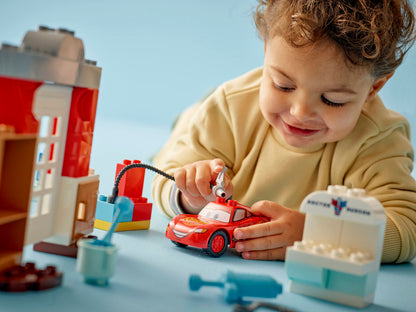 LEGO DUPLO McQueen's Visit to Doc's Garage 10456 Building Set (35 Pieces) - View 6