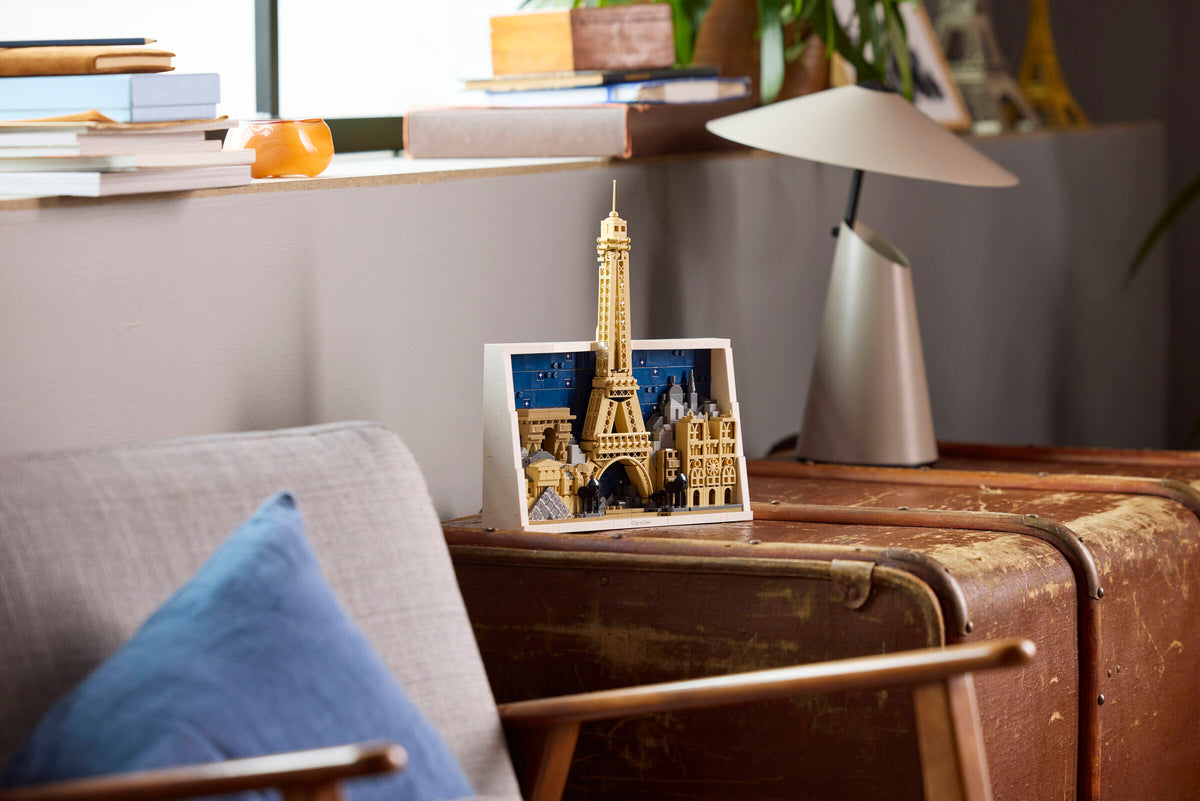 LEGO Architecture Paris City of Love Building Set (958 Pieces, Ages 18+) - View 9