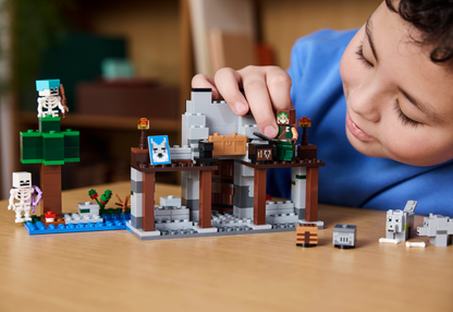 LEGO Minecraft The Wolf Stronghold 21261 Building Set (312 Pieces) - View 8