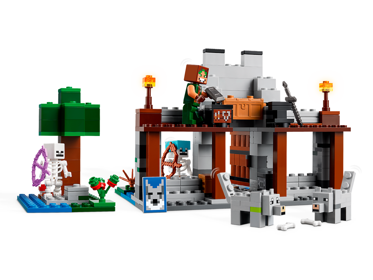 LEGO Minecraft The Wolf Stronghold 21261 Building Set (312 Pieces) - View 3