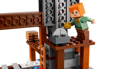 LEGO Minecraft The Pickaxe Mine 21277 Building Set (530 Pieces) - View 5