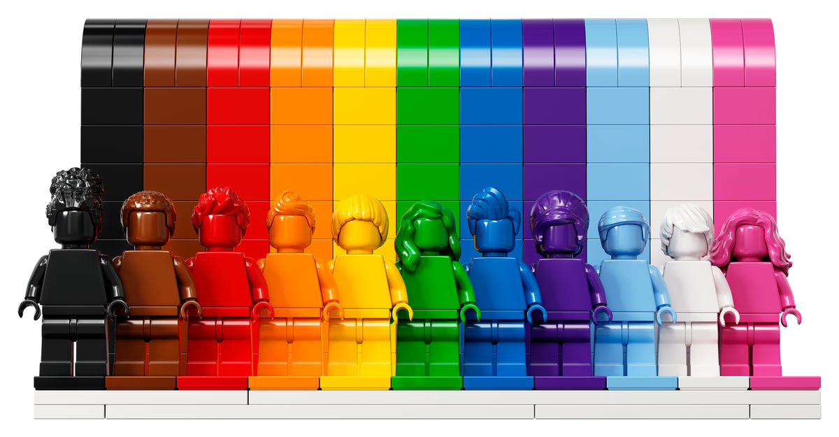 LEGO Everyone Is Awesome 40516 Building Set with 11 Minifigures (346 Pieces) - View 5