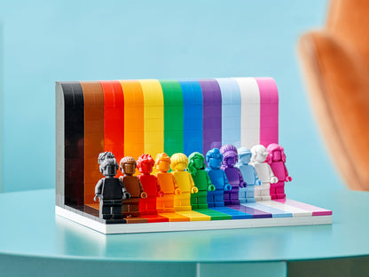 LEGO Everyone Is Awesome 40516 Building Set with 11 Minifigures (346 Pieces) - View 9