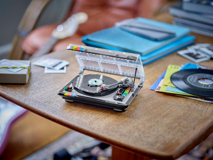 LEGO Retro Record Player 40699 Building Set (310 Pieces) - View 4