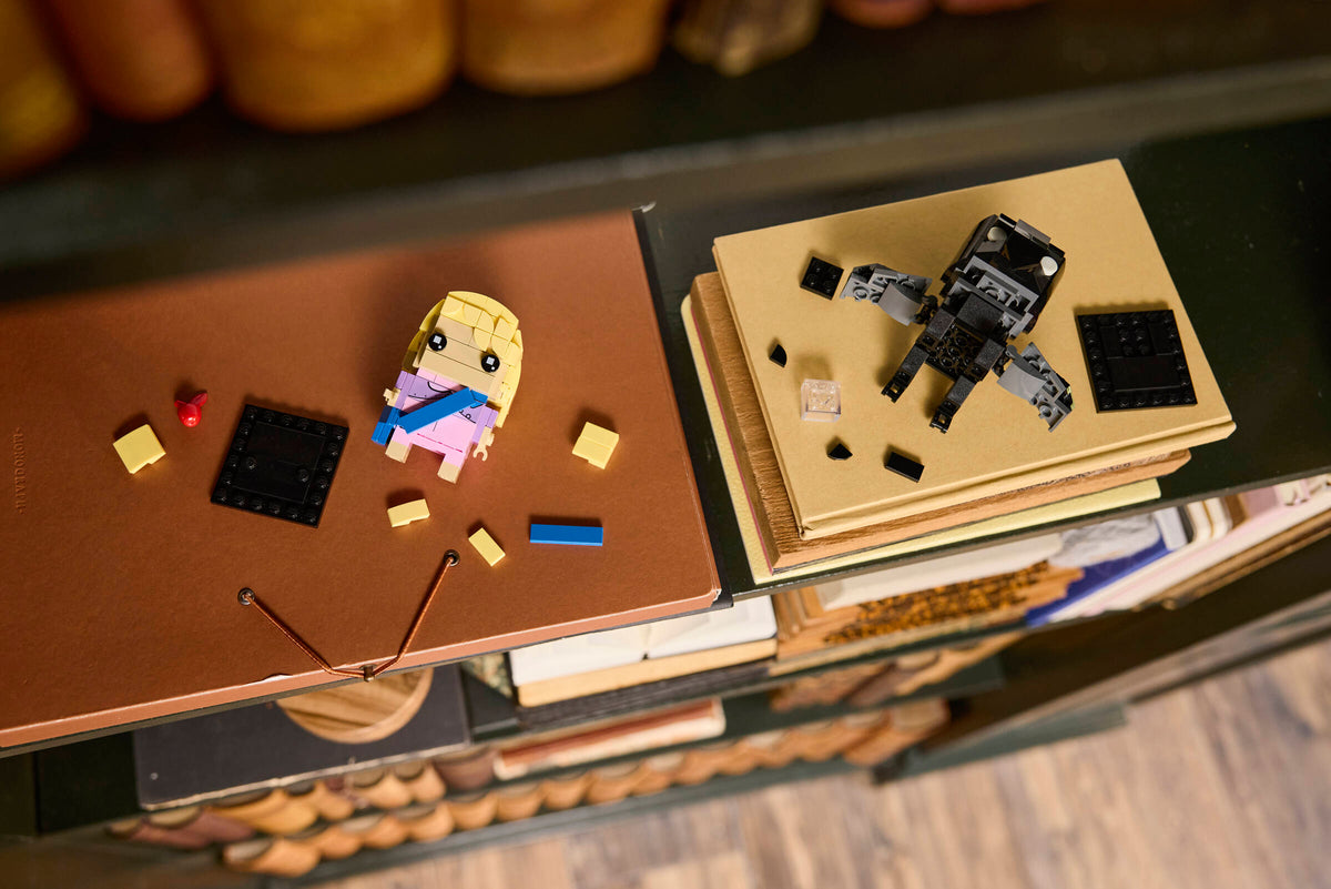 LEGO BrickHeadz Luna Lovegood & Thestral Figures 40802 Building Set (292 Pieces) - View 6