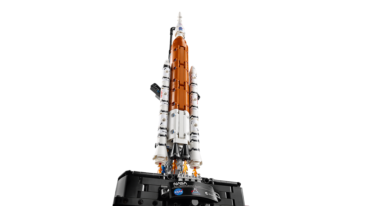 LEGO Technic NASA Artemis Space Launch System Rocket 42221 Building Set (632 Pieces) - View 3