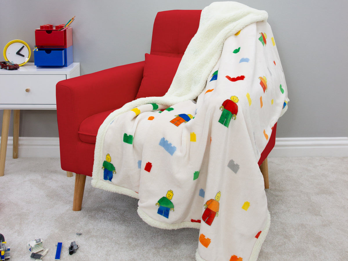 LEGO Masterbrand Sherpa Backed Throw Blanket 5009899 (Ages 7+) - View 3