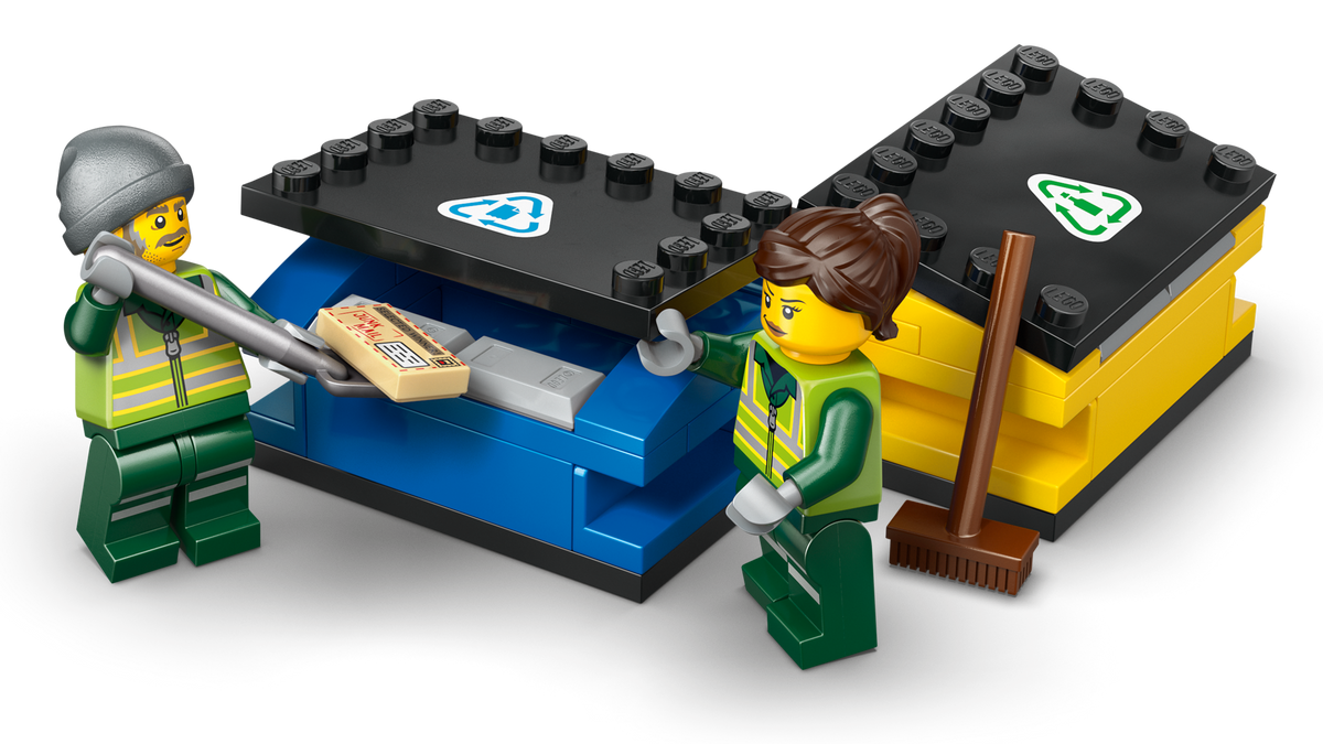 LEGO City Recycling Truck 60495 Building Set (434 Pieces) - View 5