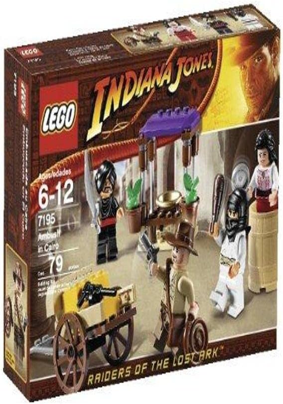 Small brick desert market stall and wagon with four adventure minifigures