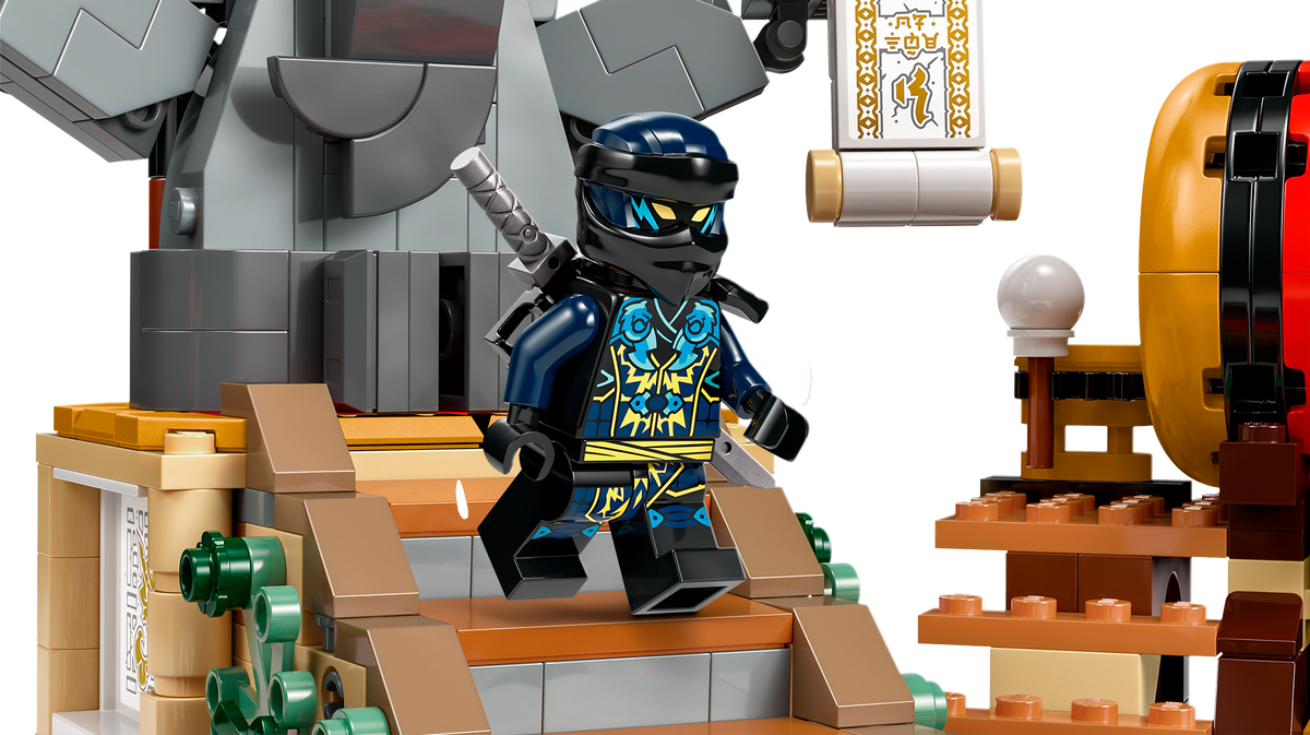 LEGO NINJAGO Tournament Battle Arena 71818 Building Set (659 Pieces) - View 4
