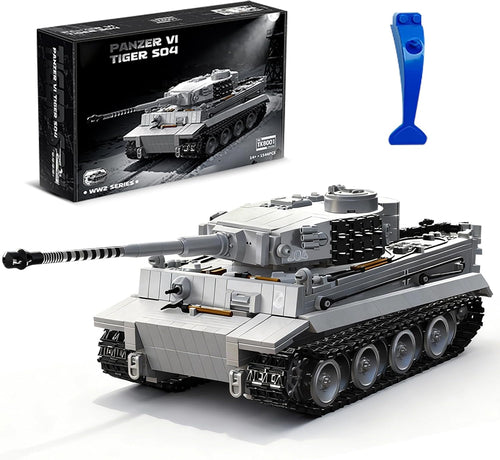 White winter-camouflage WW2 heavy tank brick model with long main gun and tracks