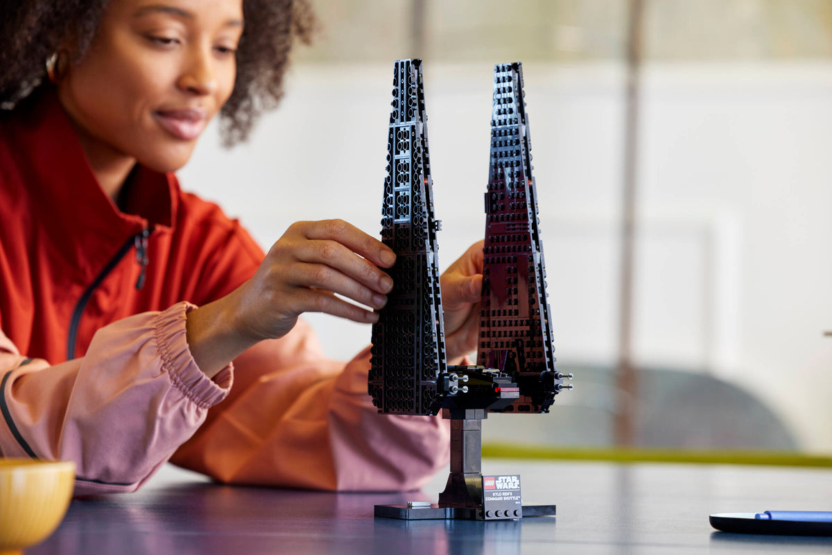 LEGO Star Wars Kylo Ren's Command Shuttle 75406 Building Set for Adults (386 Pieces) - View 7