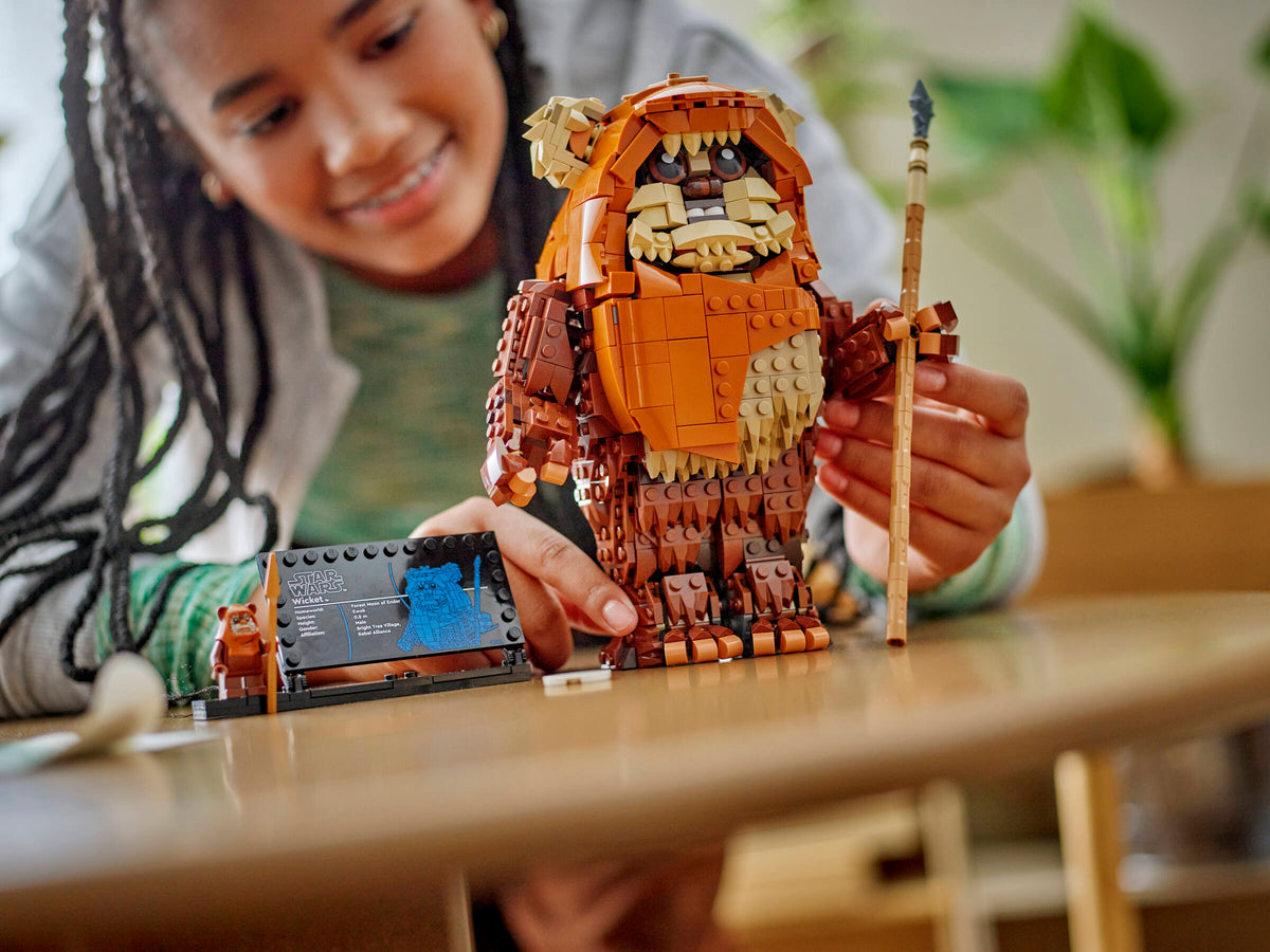 LEGO Star Wars Wicket the Ewok 75430 Building Set (1,010 Pieces) - View 6