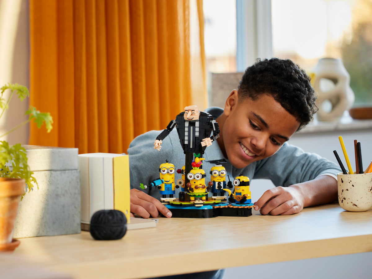 LEGO Despicable Me 4 Brick-Built Gru and Minions Building Set (839 Pieces, Ages 9+) - View 5
