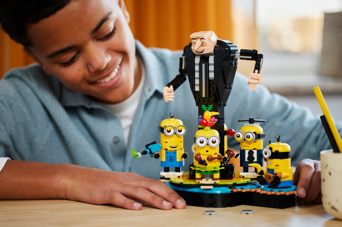 LEGO Despicable Me 4 Brick-Built Gru and Minions Building Set (839 Pieces, Ages 9+) - View 6