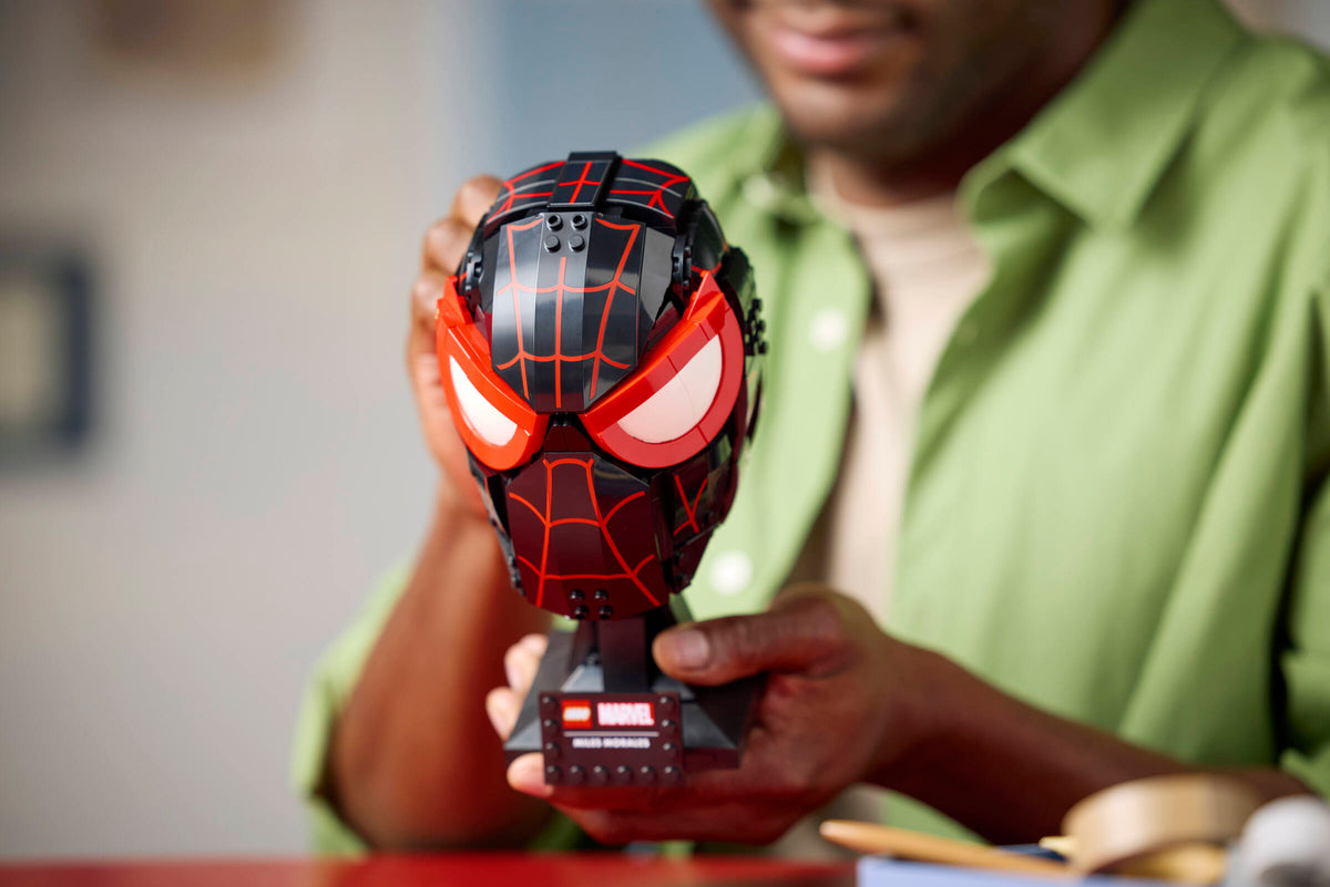 LEGO Marvel Miles Morales' Mask 76329 Building Set for Adults (487 Pieces) - View 6