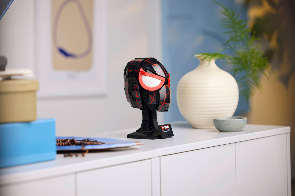 LEGO Marvel Miles Morales' Mask 76329 Building Set for Adults (487 Pieces) - View 10