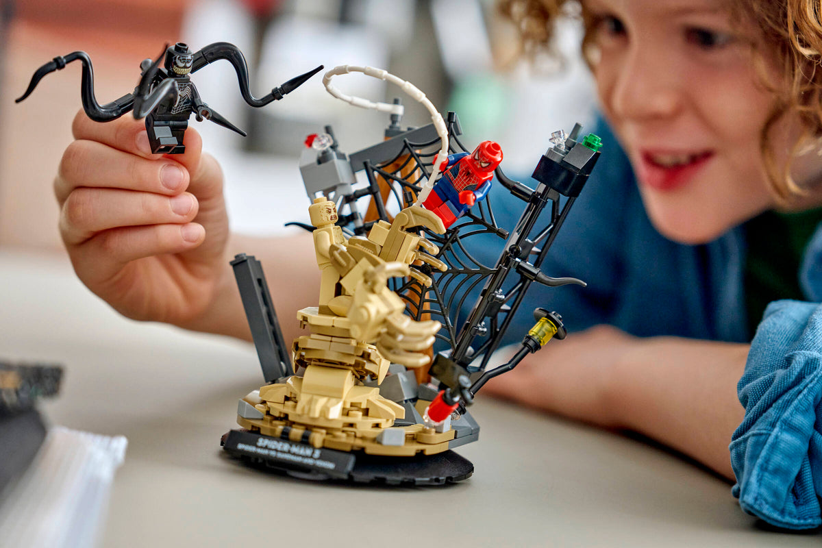 LEGO Marvel Epic Battle: Spider-Man vs. Sandman 76334 Building Set (201 Pieces) - View 5