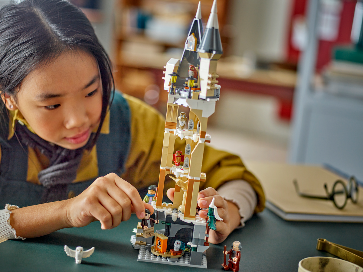 LEGO Harry Potter Hogwarts Castle Owlery 76430 Building Set (364 Pieces) - View 10