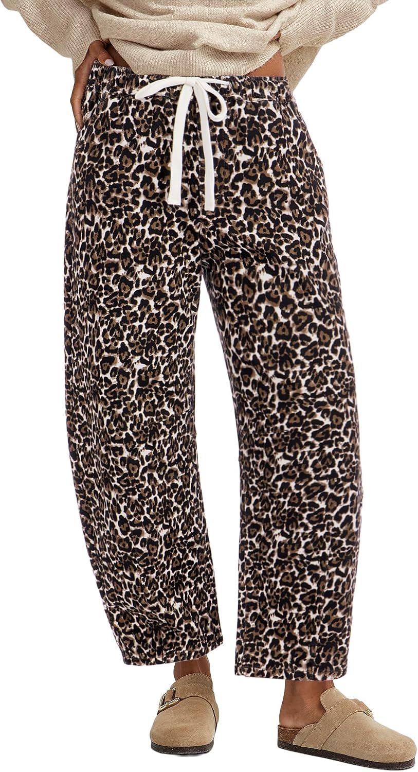 Women's Leopard Print Barrel Jeans - High Waisted Pull On Cropped Wide Leg Stretch Denim for Autumn - Small