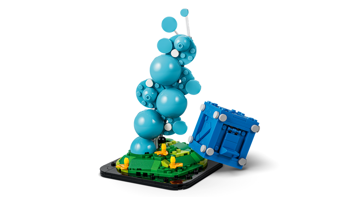 LEGO Fortnite Supply Drop 77080 Building Set (314 Pieces) - View 8