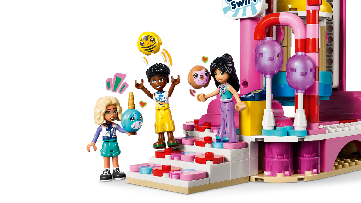 LEGO Friends Candy and Cupcake Ferris Wheel Building Set (602 Pieces, Ages 7+) - View 10