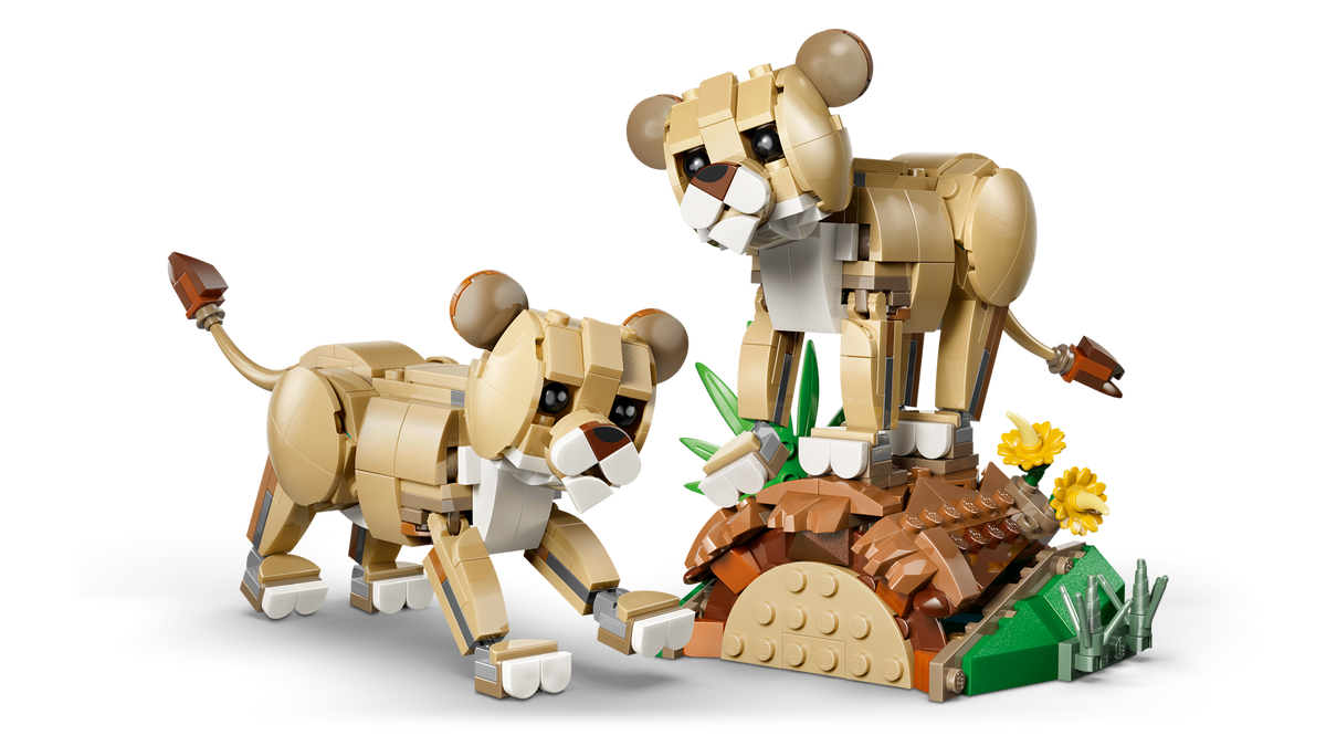 LEGO Creator 3-in-1 Wild Animals: Majestic Lion 31386 Building Set (839 Pieces) - View 6