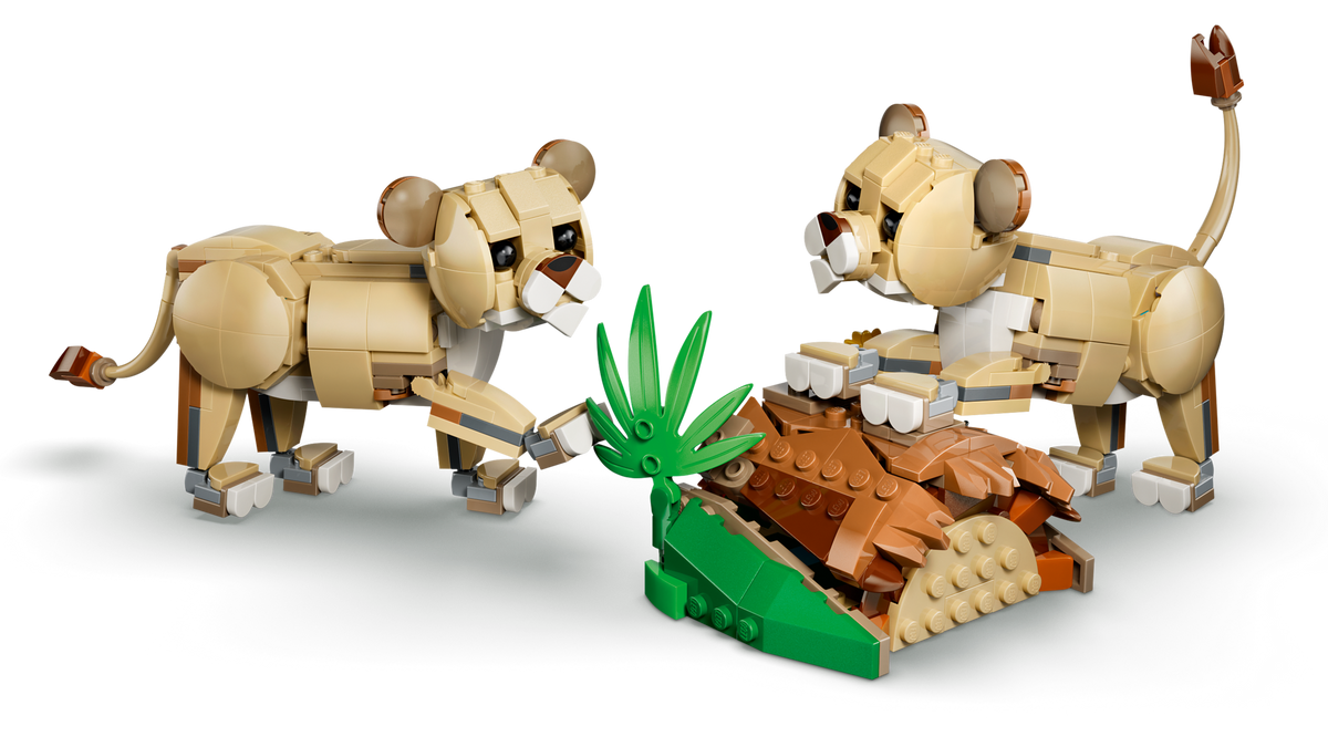 LEGO Creator 3-in-1 Wild Animals: Majestic Lion 31386 Building Set (839 Pieces) - View 8