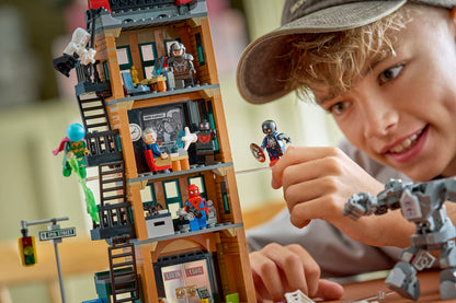 LEGO Marvel Spider-Man vs. Mysterio: The Daily Bugle 76342 Building Set (781 Pieces) - View 9