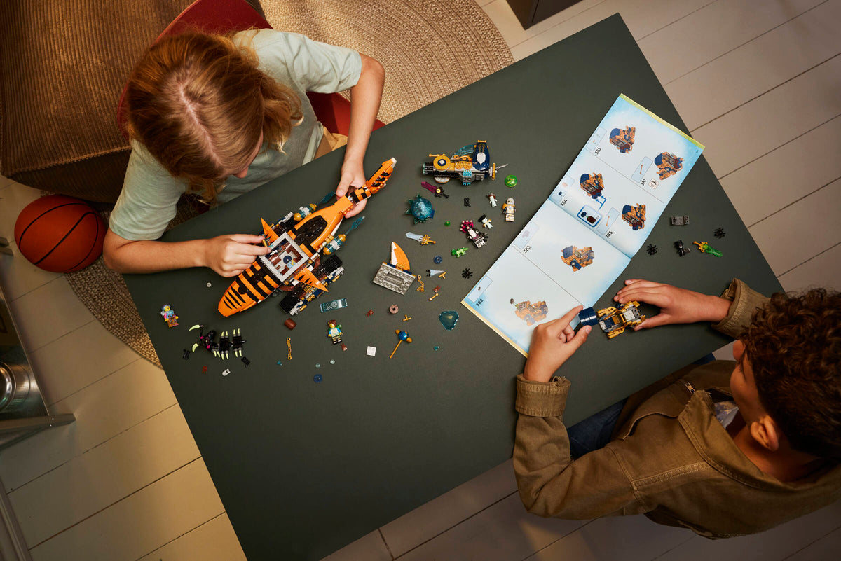 LEGO DREAMZzz Tiger Shark Tank 71515 Building Set (1,548 Pieces) - View 9