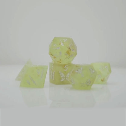Misty Mountain Games Frieren: Beyond Journey's End Sharp-Edged Resin Dice Set - View 3