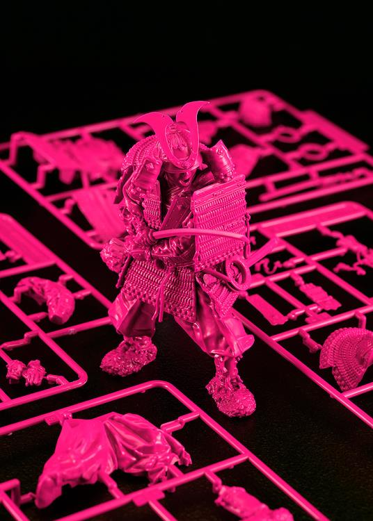 Max Factory PLAMAX Kamakura Period Armored Warrior (Pink Color Edition) 1/12 Scale Model Kit - View 5