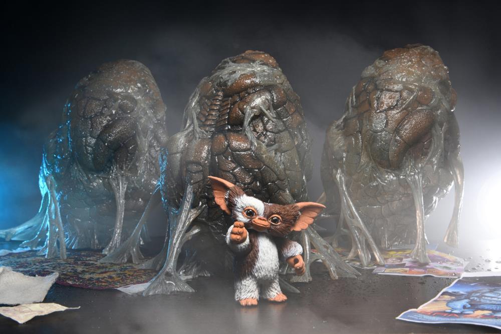 NECA Gremlins Accessory Set for Gizmo and Gremlin Figures, Plastic - View 9