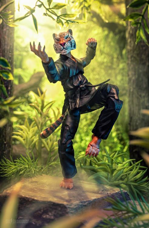 Icon Heroes Zoo Jitsu Fighters Tiago the Tiger Black Gi Action Figure - View 3
