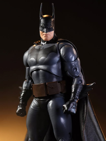 McFarlane Toys DC Direct Justice #1 Page Punchers Batman 7-Inch Action Figure with Comic