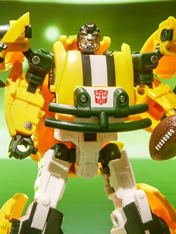 Hasbro Transformers Collaborative NFL x Transformers Green Bay Packers Tundra Prime 5.5-Inch Action Figure