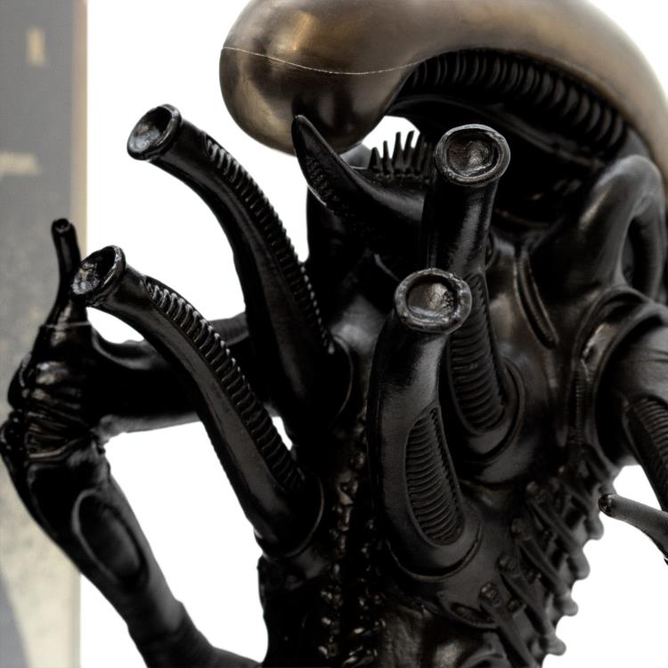 Culture Fly Alien Big Chap Xenomorph 9-Inch Deluxe Vinyl Statue - View 6