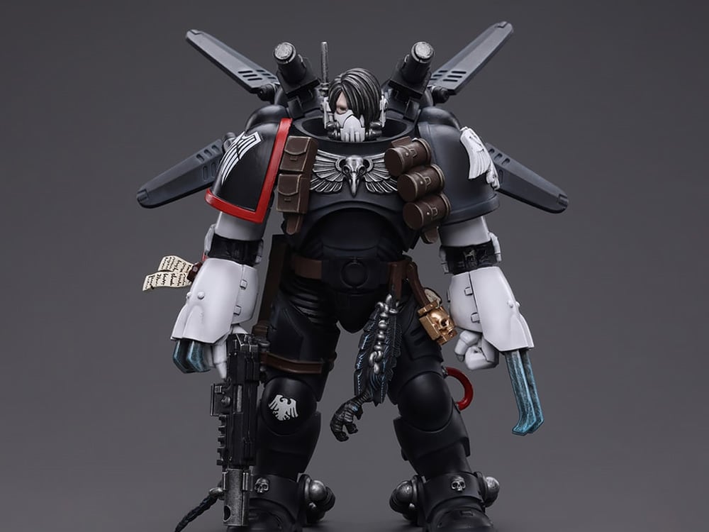 JoyToy Warhammer 40K Raven Guard Chapter Master Kayvaan Shrike 1/18 Scale Action Figure - View 2
