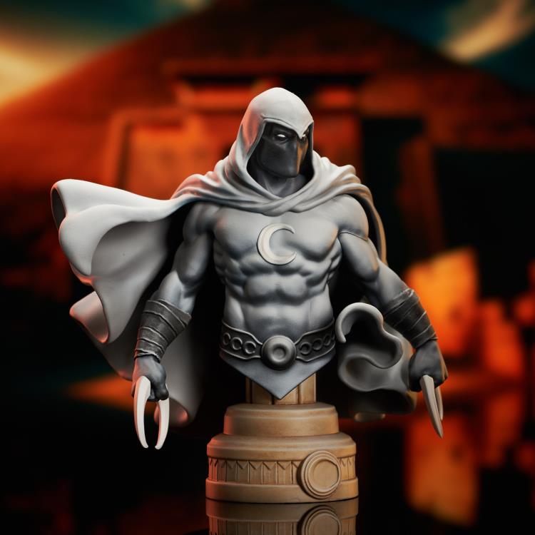 Diamond Select Toys Marvel Comic Moon Knight 1/7 Scale Limited Edition Mini Bust, 5-Inch - View 6