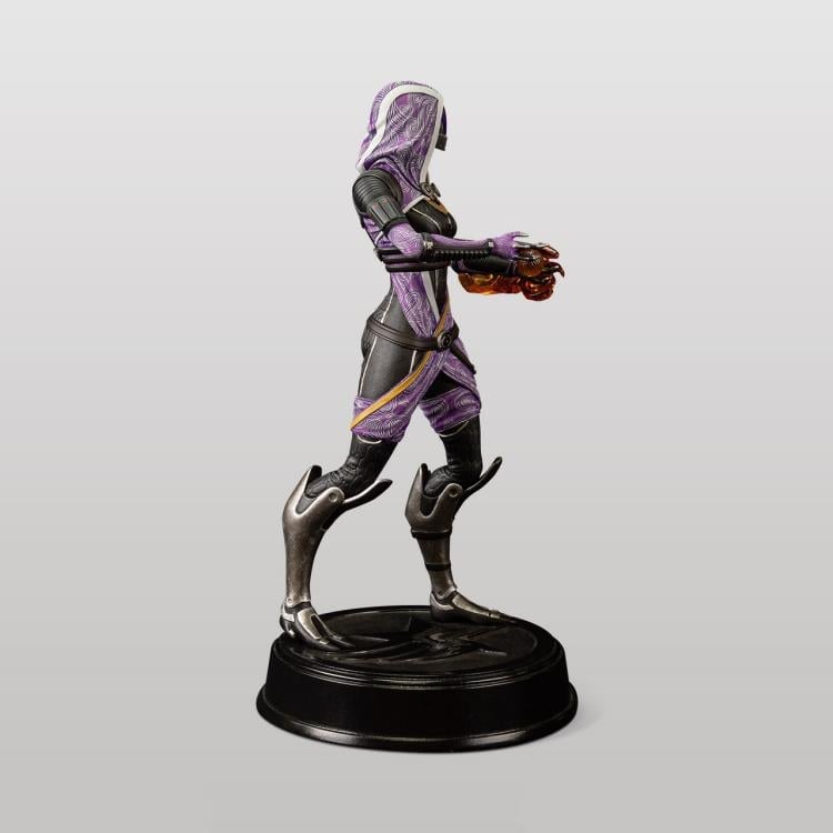 Dark Horse Mass Effect Tali'Zorah 8.5-Inch PVC Figure - View 8