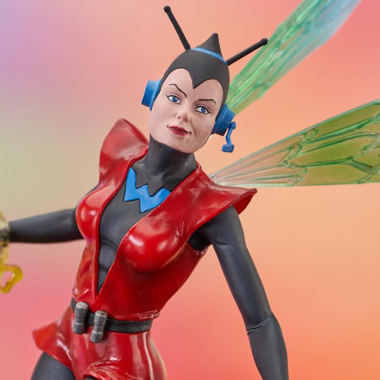 Diamond Select Toys Marvel Gallery Wasp Figure Diorama Statue, 13-Inch - View 8