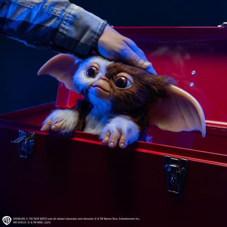 Trick or Treat Studios Gremlins 2: The New Batch Gizmo 1/1 Scale Prop Replica, 10-Inch - View 3
