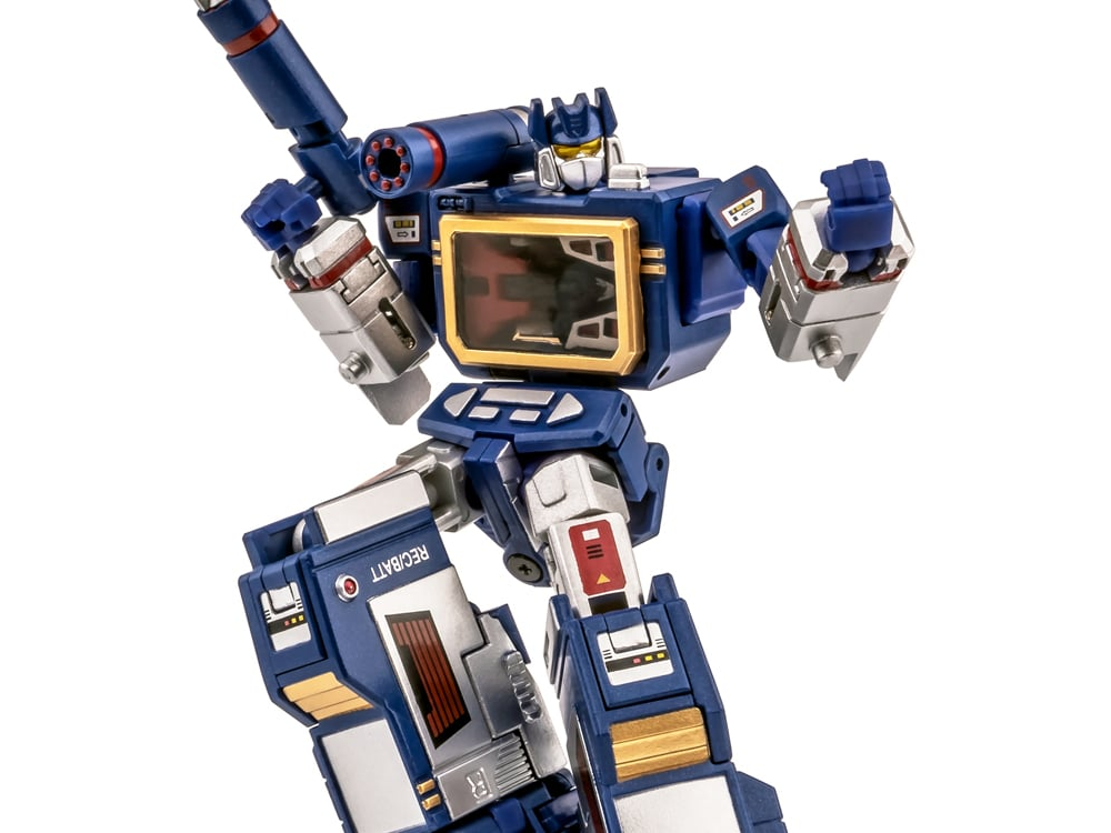 Newage NA H21EX Scaramanga Limited Edition Plastic Figure (Reissue) - View 2