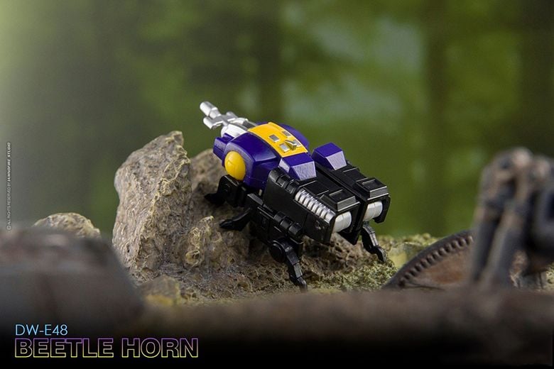 Dr. Wu DW-E47 Smoke Dust and DW-E48 Beetle Horn Plastic Figure Set - View 9