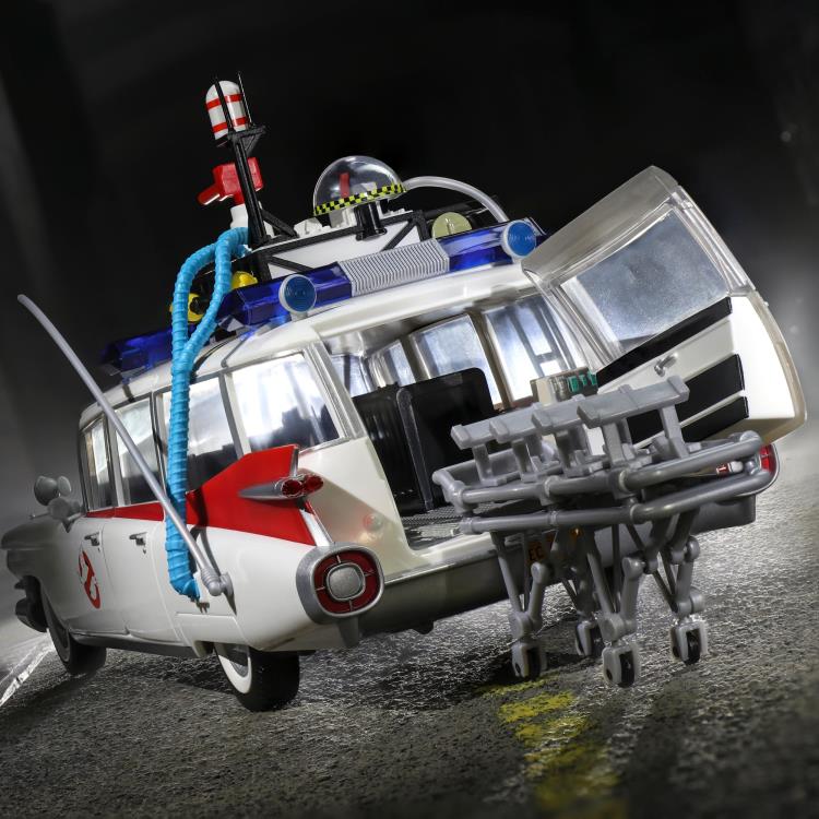Hasbro Ghostbusters (1984) Plasma Series Ecto-1 Vehicle - View 6