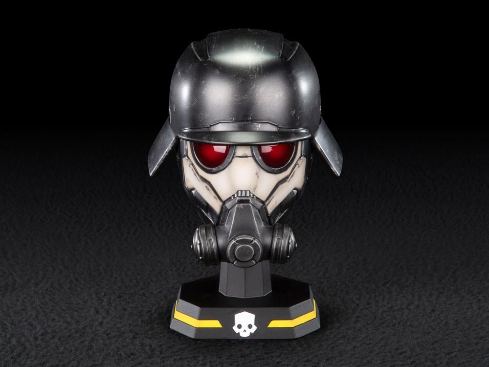 Dark Horse Helldivers 2 Field Chemist Helmet 1/4 Scale Replica - View 3