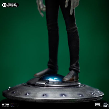 Iron Studios I Want to Believe Alien (Grey) 1/10 Art Scale Limited Edition Statue - View 9