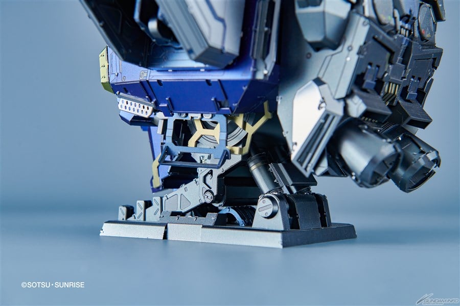 Bandai Mobile Suit Gundam BN Metal Works Vol. 1 RX-78-2 Gundam Metal Model Kit, 6.3-Inch - View 8