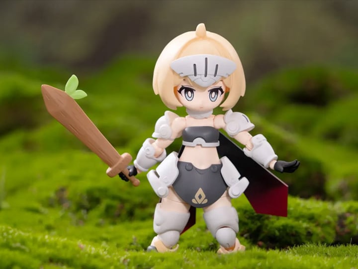 PR-Production Isekai Travel Notebook 01 Novice Warrior Renee Brown Model Kit - View 2