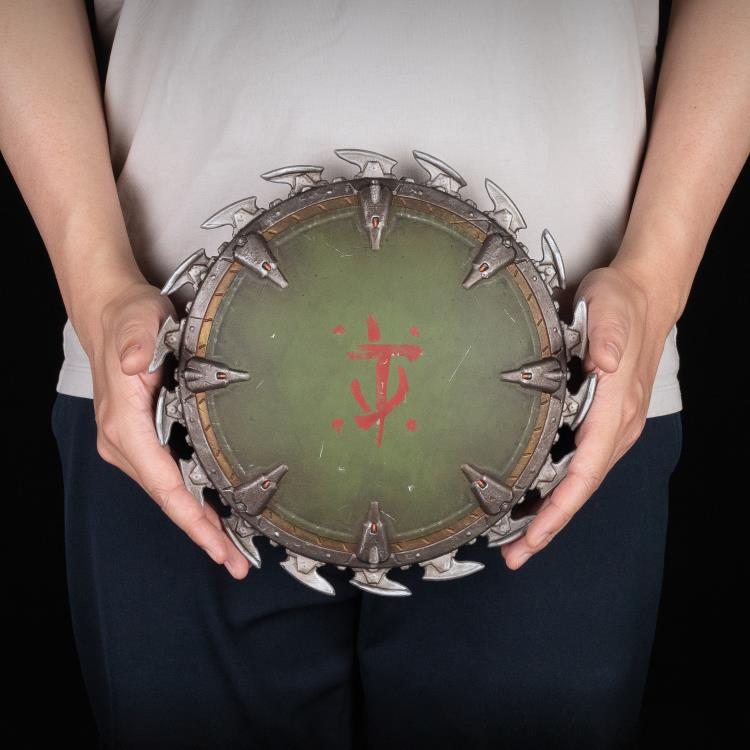 Dark Horse Doom: The Dark Ages Shield Saw 10-Inch PVC Wall Mount - View 8